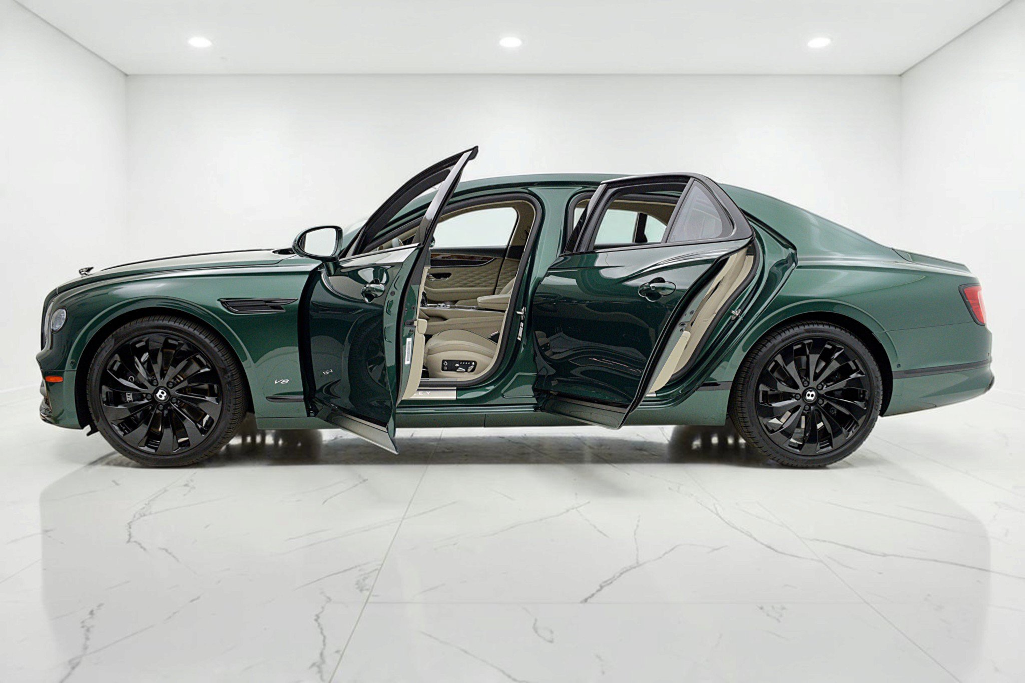 Certified 2022 Bentley Flying Spur V8 AWD/4WD image 4