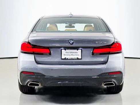 Used 2023 BMW 530e w/ M Sport Package RWD image 6