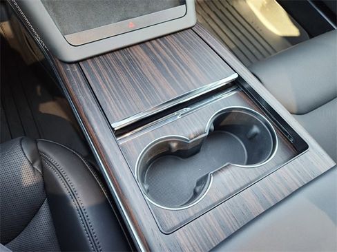 Used 2022 Tesla Model S image 16
