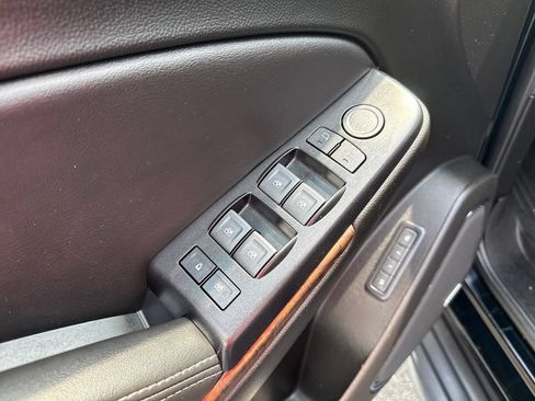 Used 2020 Chevrolet Tahoe LT AWD/4WD image 10
