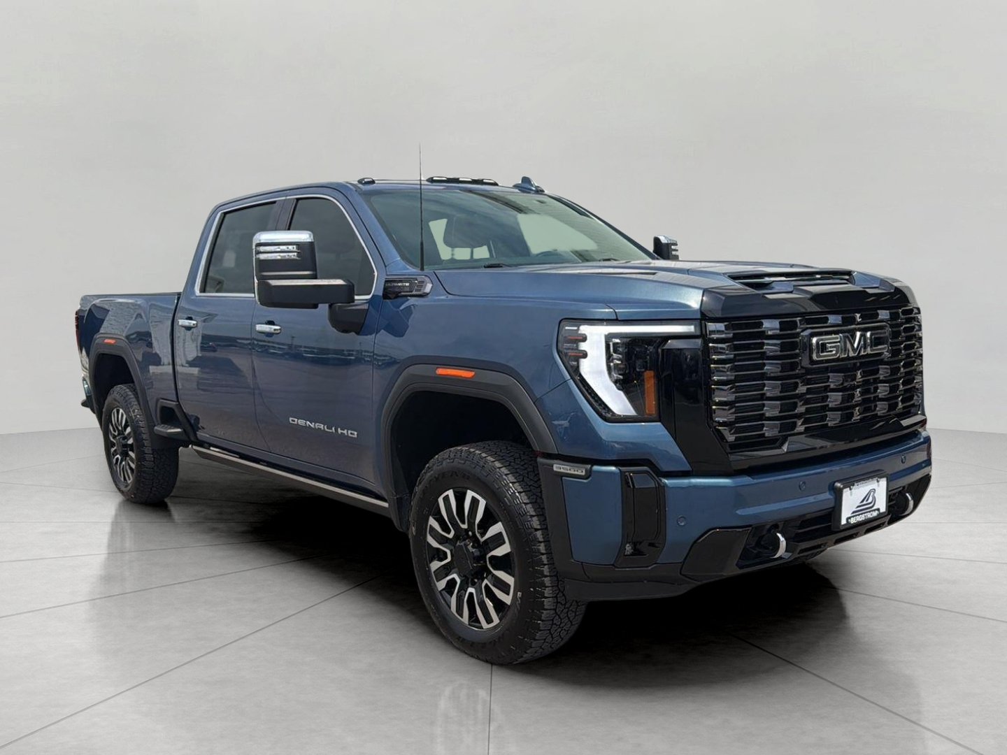 Used 2026 GMC Sierra 3500 Denali Ultimate AWD/4WD image 1