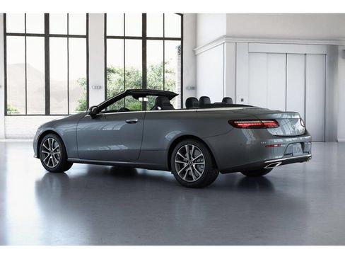 Used 2023 Mercedes-Benz E 450 4MATIC Cabriolet image 31