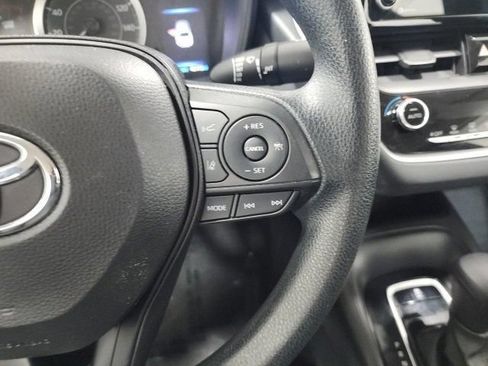 Used 2022 Toyota Corolla LE FWD image 26