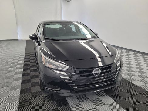 Used 2025 Nissan Versa SV image 14