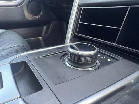 Used 2017 Land Rover Discovery Sport HSE image 18