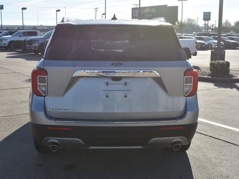 Used 2023 Ford Explorer Limited image 6