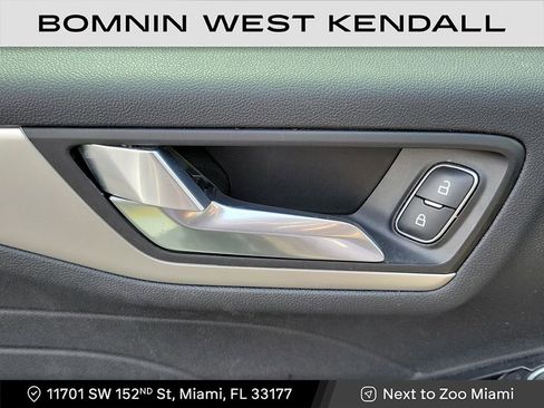 Used 2022 Ford Escape SEL image 28