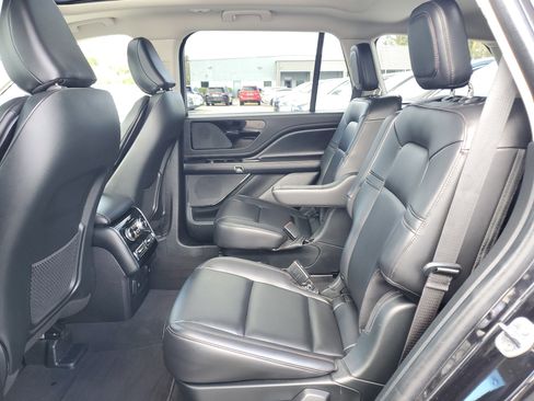 Certified 2023 Lincoln Aviator 2WD w/ Premium Package image 7