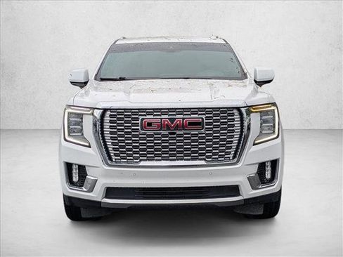 Used 2021 GMC Yukon SLT image 3