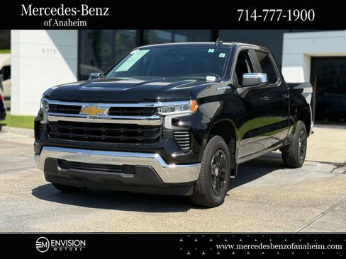Used 2025 Chevrolet Silverado 1500 LT image 1