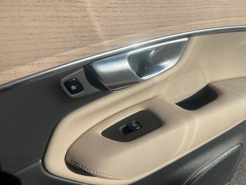 New 2026 Volvo XC90 B6 Core image 30