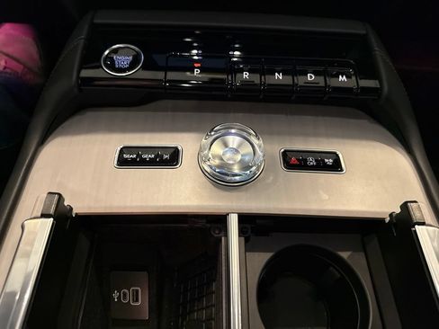Used 2025 Lincoln Navigator Reserve w/ Jet Appearance Package AWD/4WD image 30