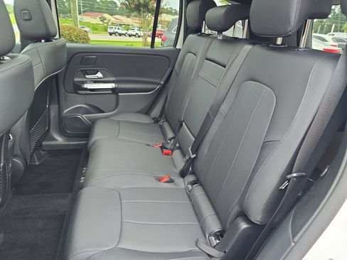New 2025 Mercedes-Benz GLB 250 image 14