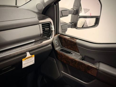 New 2026 Ford F250 Lariat w/ Lariat Ultimate Package image 46