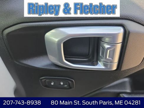 Used 2021 Jeep Gladiator Rubicon w/ Cold Weather Group AWD/4WD image 14
