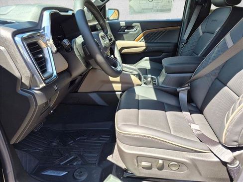 New 2026 GMC Canyon Denali w/ LPO, Denali Black Edition AWD/4WD image 4