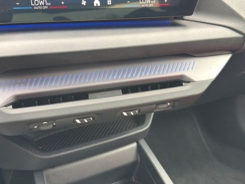 Used 2025 BMW 228i xDrive AWD/4WD image 25