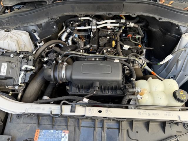 Used 2020 Ford Explorer XLT w/ Equipment Group 202A AWD/4WD image 28