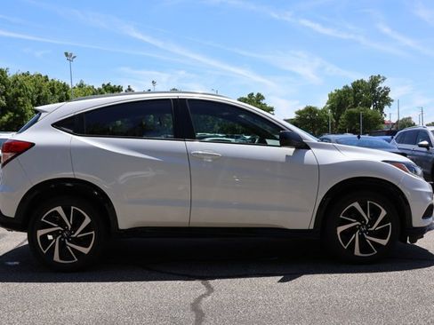 Used 2020 Honda HR-V Sport image 4