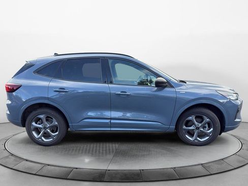 Certified 2023 Ford Escape ST-Line AWD/4WD image 4