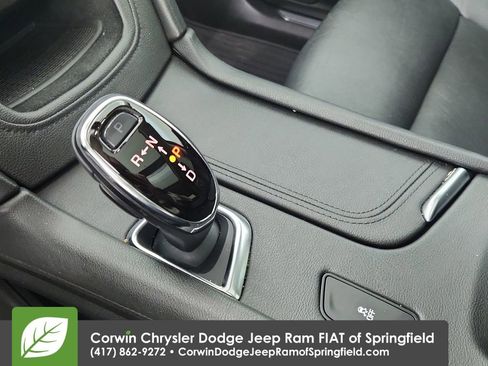 Used 2017 Cadillac XT5 Luxury w/ Driver Awareness Package image 29