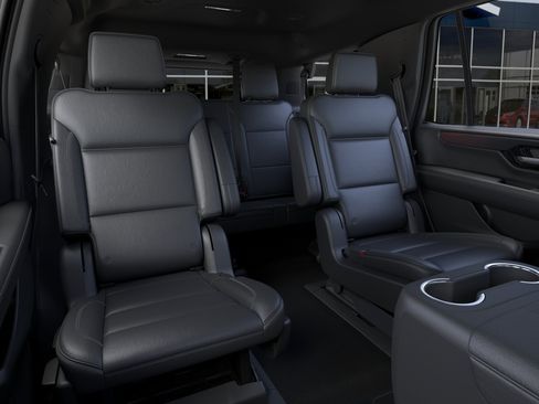 New 2026 GMC Yukon Denali w/ Advanced Technology Package AWD/4WD image 17