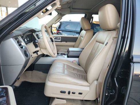 Used 2014 Ford Expedition XLT w/ Equipment Group 202A image 16