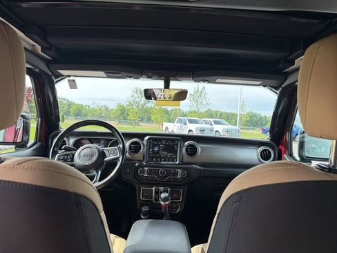 Used 2021 Jeep Wrangler Unlimited Sahara w/ Uconnect 4C Nav & Sound Group AWD/4WD image 18