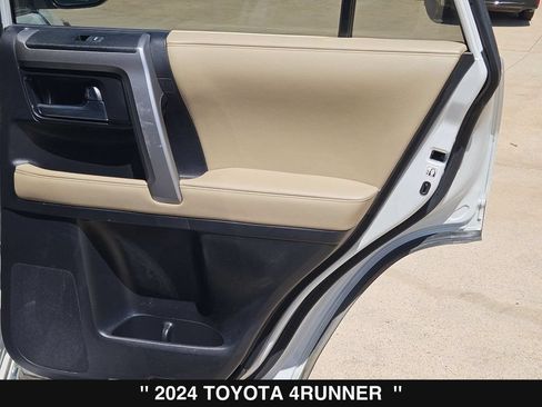 Used 2024 Toyota 4Runner Limited AWD/4WD image 28