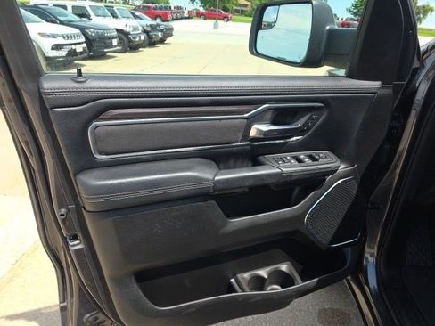 Used 2025 RAM 1500 Laramie w/ Sport Appearance Package AWD/4WD image 15