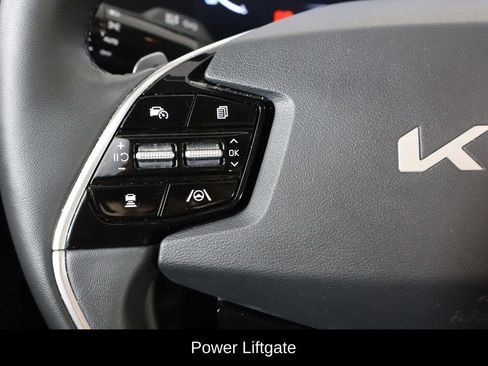 Used 2023 Kia Niro Wind w/ Wind Preserve Package FWD image 8