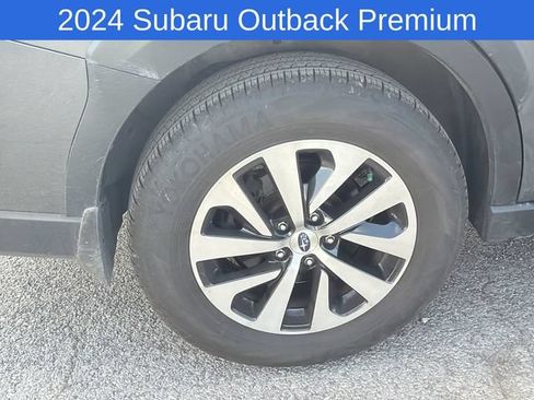 Used 2024 Subaru Outback Premium AWD/4WD image 9