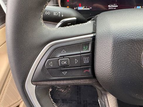 Used 2023 Jeep Grand Cherokee L Limited image 23