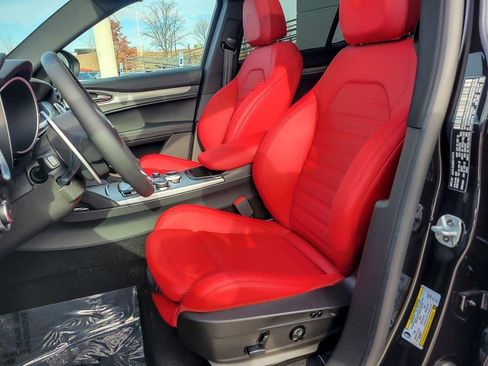 New 2025 Alfa Romeo Stelvio Sprint w/ Veloce Package image 8