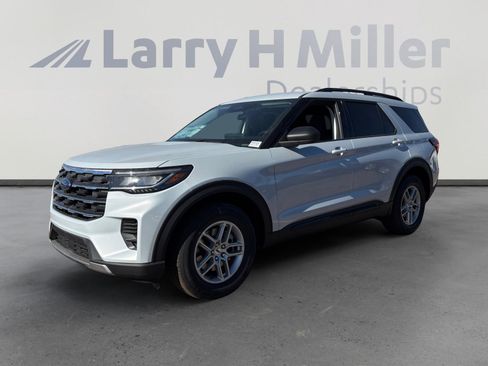 New 2026 Ford Explorer Active image 1