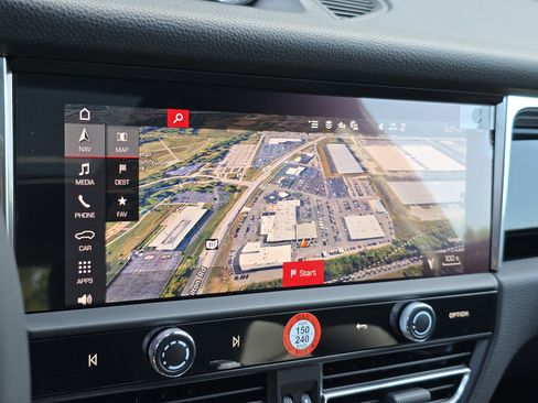 New 2025 Porsche Macan image 14