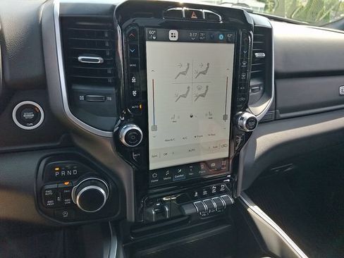 Used 2022 RAM 1500 Big Horn AWD/4WD image 16