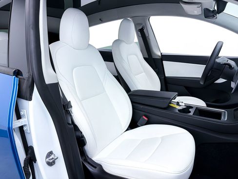 Used 2022 Tesla Model Y Long Range image 29