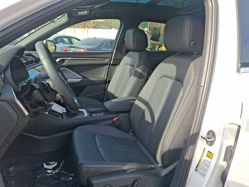 Used 2025 Audi Q3 2.0T Premium w/ Convenience Package image 11