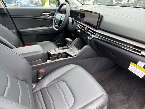 New 2026 Kia Sportage SX FWD image 23