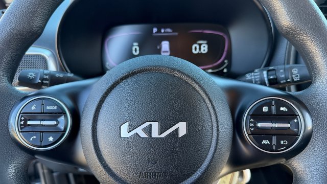 Certified 2023 Kia Soul LX FWD image 16