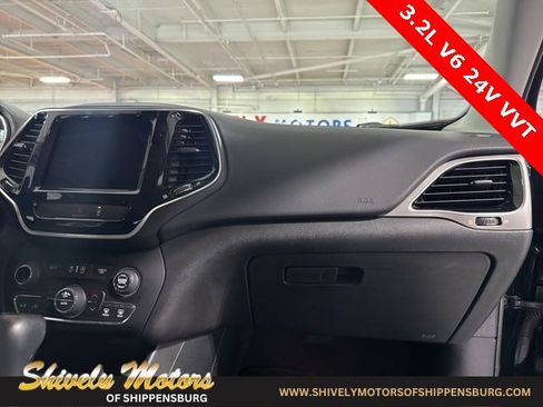 Used 2022 Jeep Cherokee Limited image 46