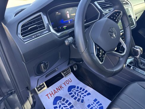 Used 2024 Volkswagen Tiguan SE R-Line image 15