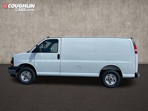 New 2025 GMC Savana 2500 w/ Enhanced Convenience Package image 5