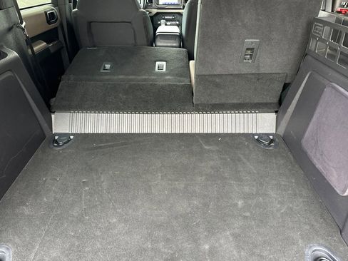 Used 2022 Ford Bronco Wildtrak image 12