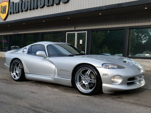 Used 1999 Dodge Viper GTS image 2
