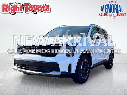 Used 2024 Kia Sorento S FWD image 1