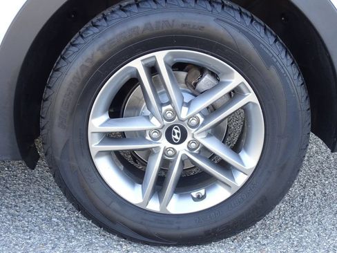 Used 2018 Hyundai Santa Fe Sport w/ 2.4L Value Package 02 FWD image 22