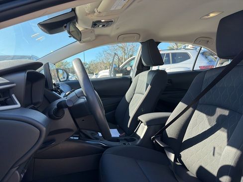 Used 2025 Toyota Corolla LE image 8