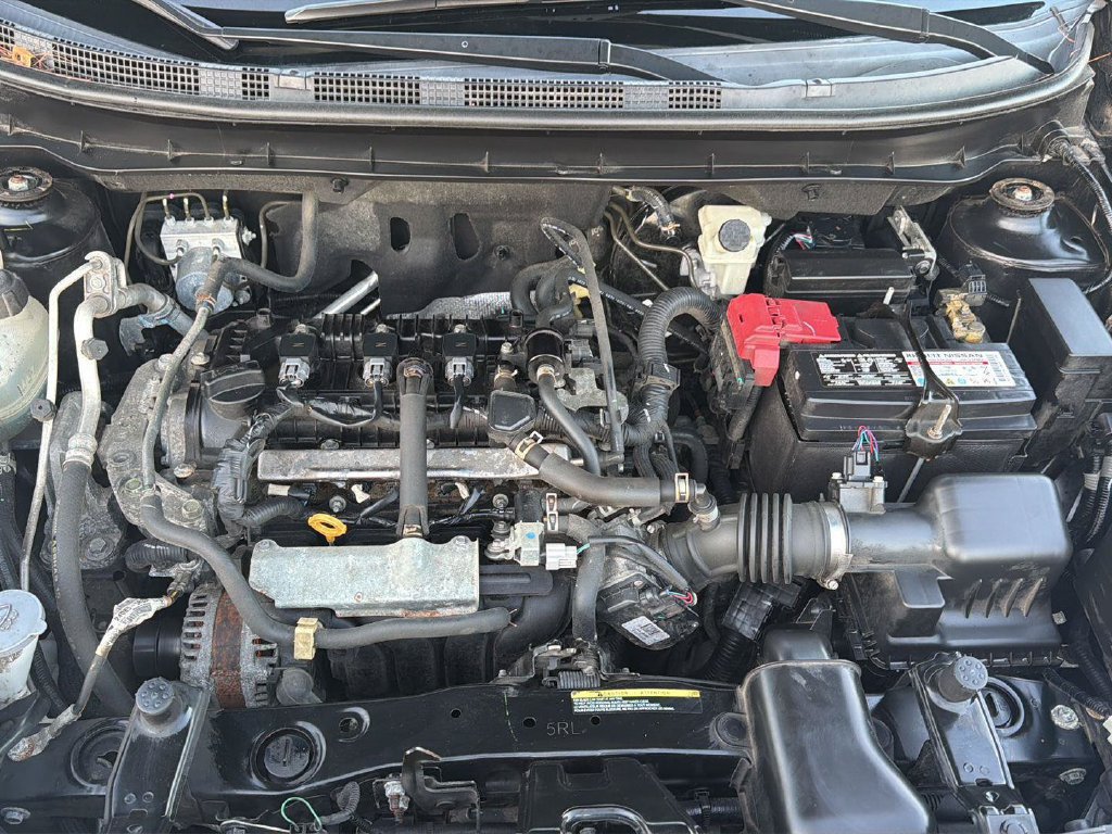 Used 2021 Nissan Kicks SV FWD image 33